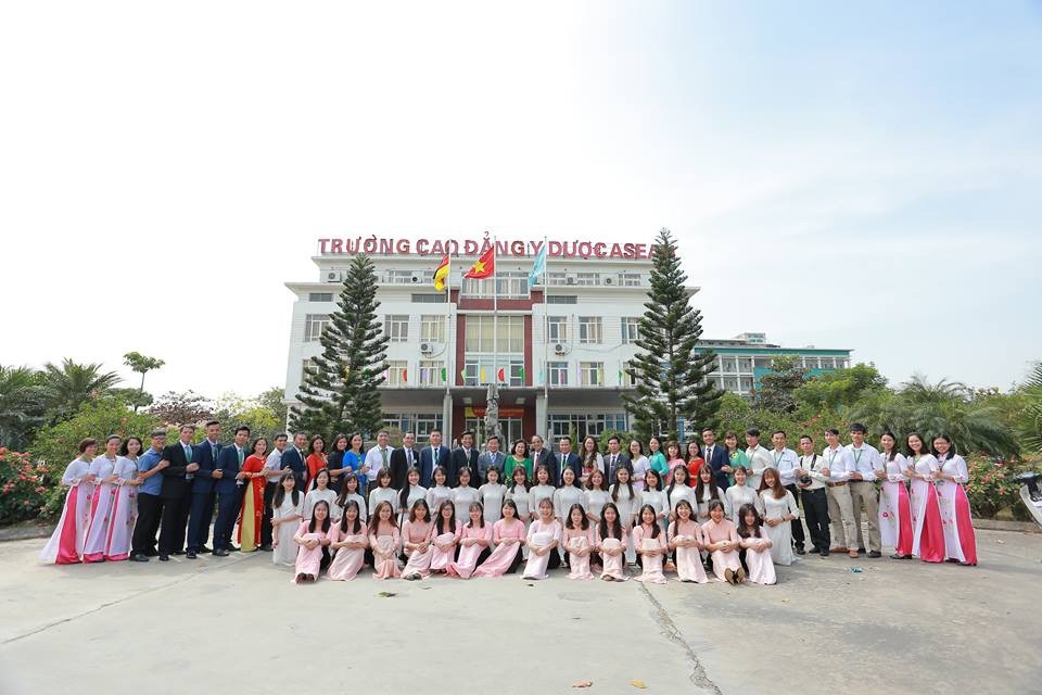 Cao đẳng Y - Dược Asean tuyển sinh 1.150 chỉ tiêu năm 2018 - 1
Tập thể cán bộ, giảng viên nhà trường