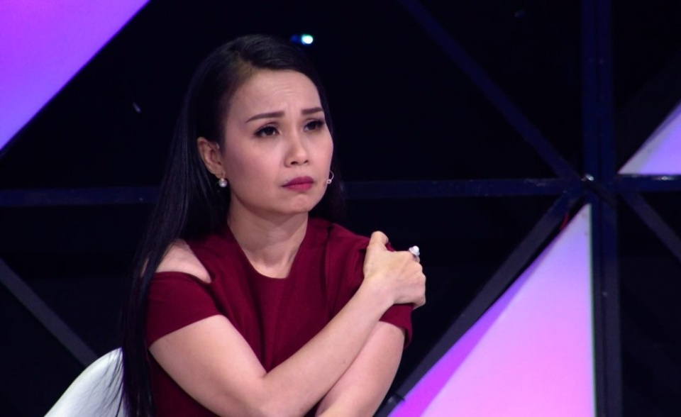 Ốc Thanh Vân khóc hết nước mắt vì đồng cảm với nỗi đau của cậu bé 12 tuổi - 7 Trấn Thành, Lam Trường và Cẩm Ly không kiềm được cảm xúc trước hoàn cảnh của các thí sinh.