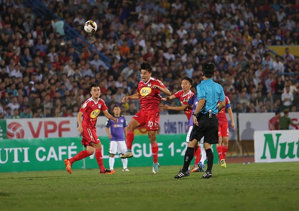 Quang Hải ghi bàn, Hà Nội đại thắng HA Gia Lai 5-0 - 11
Những phút đầu tiên của trận đấu diễn ra đầy căng thẳng - Ảnh: An An