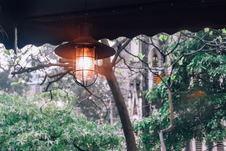 Một Hà Nội "lặng" qua khung hình bạn trẻ Hà thành - 5