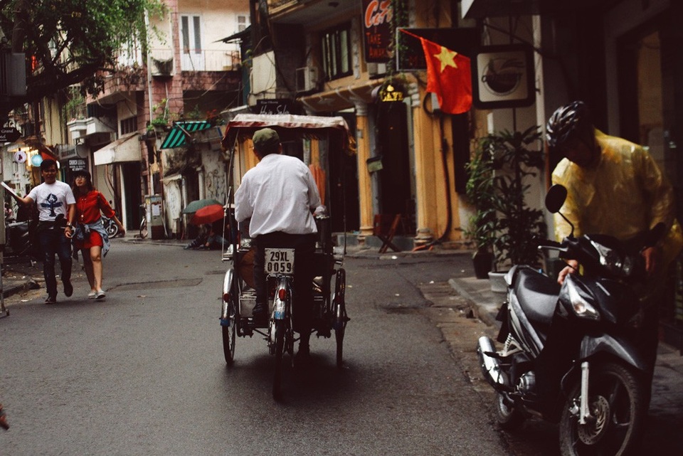Một Hà Nội "lặng" qua khung hình bạn trẻ Hà thành - 8