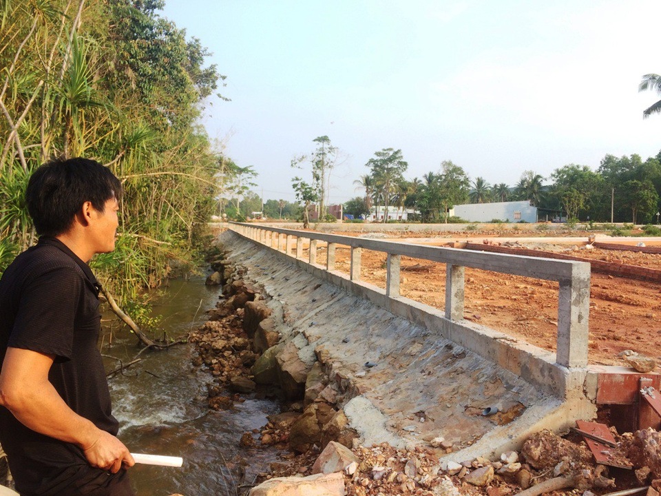 Chủ tịch huyện Phú Quốc bị kỷ luật khiển trách về mặt Đảng - 1 Hiện nay tình trạng phân lô bán nền trên đất nông nghiệp, cây lâu năm trên đảo Phú Quốc đang gây bức xúc cho người dân và dư luận xã hội