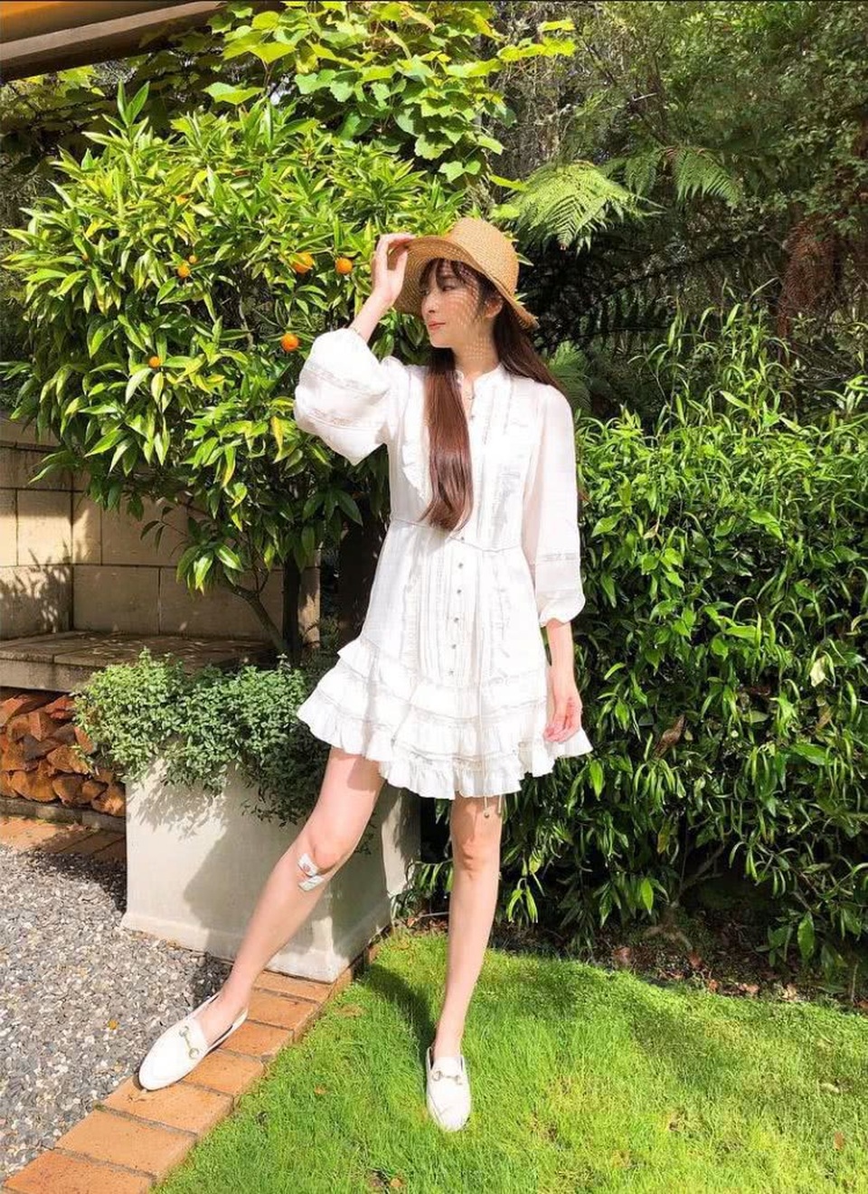 Ngô Bội Từ một mình đưa con đi du lịch giữa bão tin đồn chia tay bạn trai tỉ phú - 7