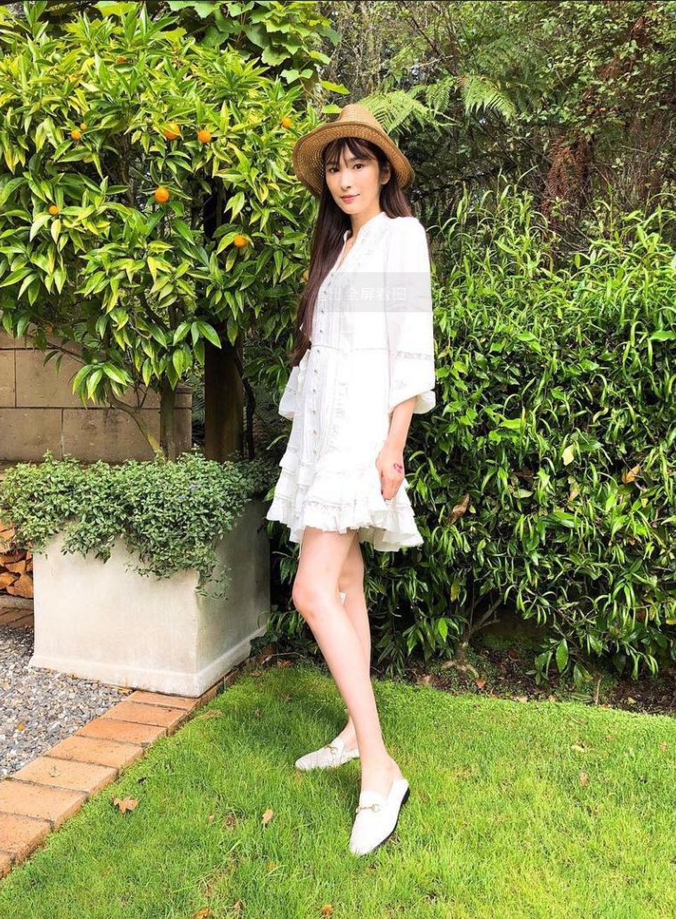 
Dù đã 39 tuổi nhưng Ngô Bội Từ được khen trẻ đẹp như gái 18.
