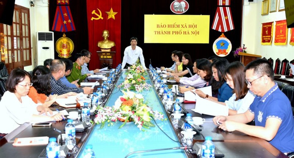 “Điểm danh” 10 doanh nghiệp nợ BHXH trước khi chuyển sang cơ quan công an - 1
Buổi làm việc giữa BHXH Hà Nội và 10 doanh nghiệp nợ BHXH