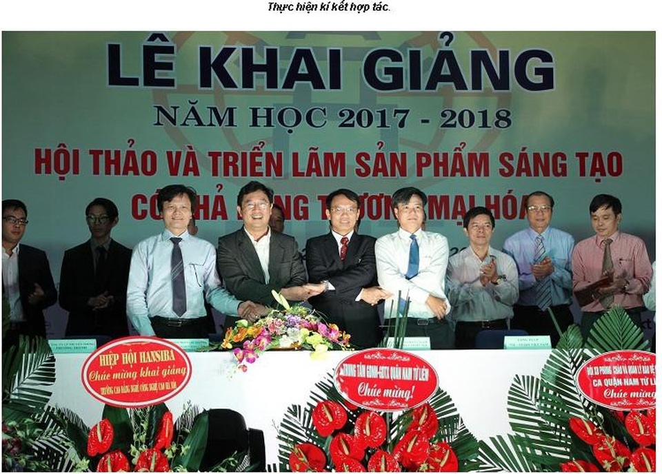 Trường Cao đẳng nghề Công nghệ cao Hà Nội thông báo tuyển sinh năm học 2018-2019 - 4
Lễ ký kết cung ứng nguồn nhân lực chất lượng cao giữa Nhà trường và Doanh nghiệp
