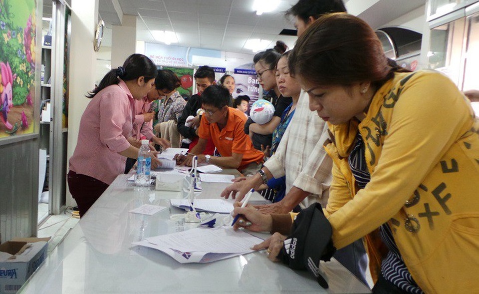 Vắc xin cháy hàng một lần nữa lại khiến cộng đồng hoang mang