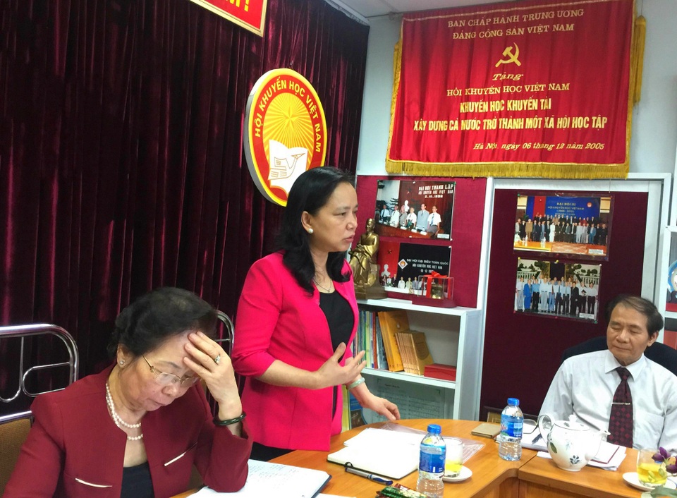Lồng ghép tiêu chí “Cộng đồng học tập” vào danh hiệu Nông thôn mới - 5 Đồng chí Trần Thị Hà - Trưởng ban Thi đua khen thưởng Trung ương tham mưu phát triển phong trào thi đua khen thưởng của Hội Khuyến học Việt Nam.