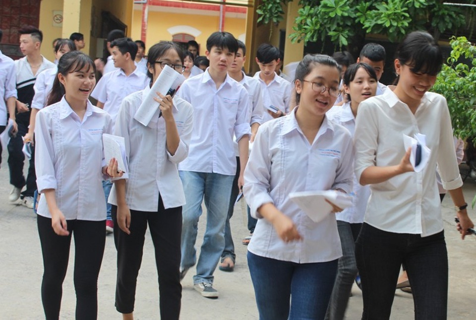 Thanh Hóa công bố các môn thi, phương án tuyển sinh vào lớp 10 THPT - 1 Các thí sinh dự thi vào lớp 10 THPT năm 2017
