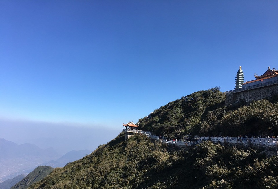 Mở cổng trời thăm “cõi thiên thai” - 2 Mở cổng trời thăm “cõi thiên thai” - 2