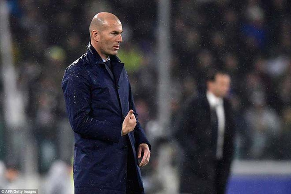 Nội bộ Real Madrid xuất hiện kẻ phản bội? - 1 HLV Zidane quyết tìm ra kẻ phản bội ở Real Madrid