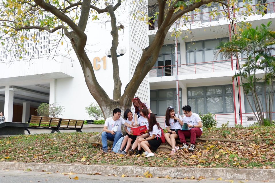Học cử nhân ngành Ngôn ngữ Anh tại Trường Đại học Bách khoa Hà Nội - Cơ hội nghề nghiệp rộng mở - 5 Học cử nhân ngành Ngôn ngữ Anh tại Trường Đại học Bách khoa Hà Nội - Cơ hội nghề nghiệp rộng mở - 5