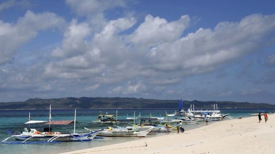 Philippines tạm thời đóng cửa hòn đảo du lịch nổi tiếng Boracay - 1 Philippines tạm thời đóng cửa hòn đảo du lịch nổi tiếng Boracay - 1