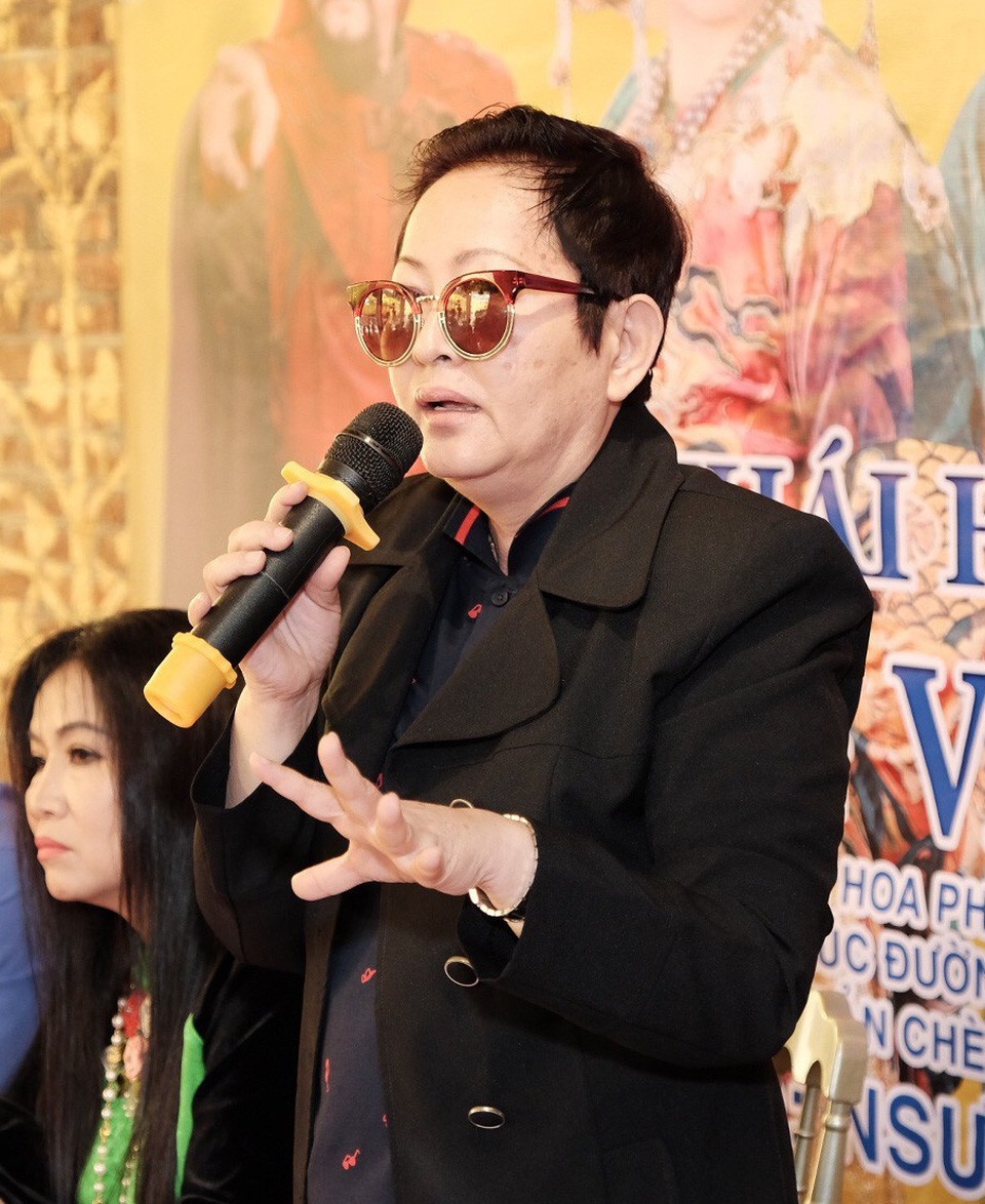 NSƯT Hoa Hạ dựng lại vai diễn cuối cùng của cố NSƯT Thanh Nga - 1 Với bản tái dựng lần này, đạo diễn Hoa Hạ cho biết sẽ là bản dựng hoàn toàn mới nên chị cũng không có áp lực nào.