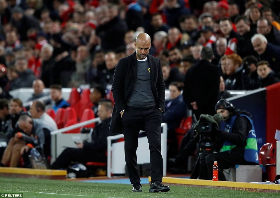 Man City - MU: Rửa mặt hay úp mặt đợi chờ? - 1
Đội bóng của Guardiola thua tan tác tới 0-3 trên sân của Liverpool rạng sáng thứ 5 vừa qua