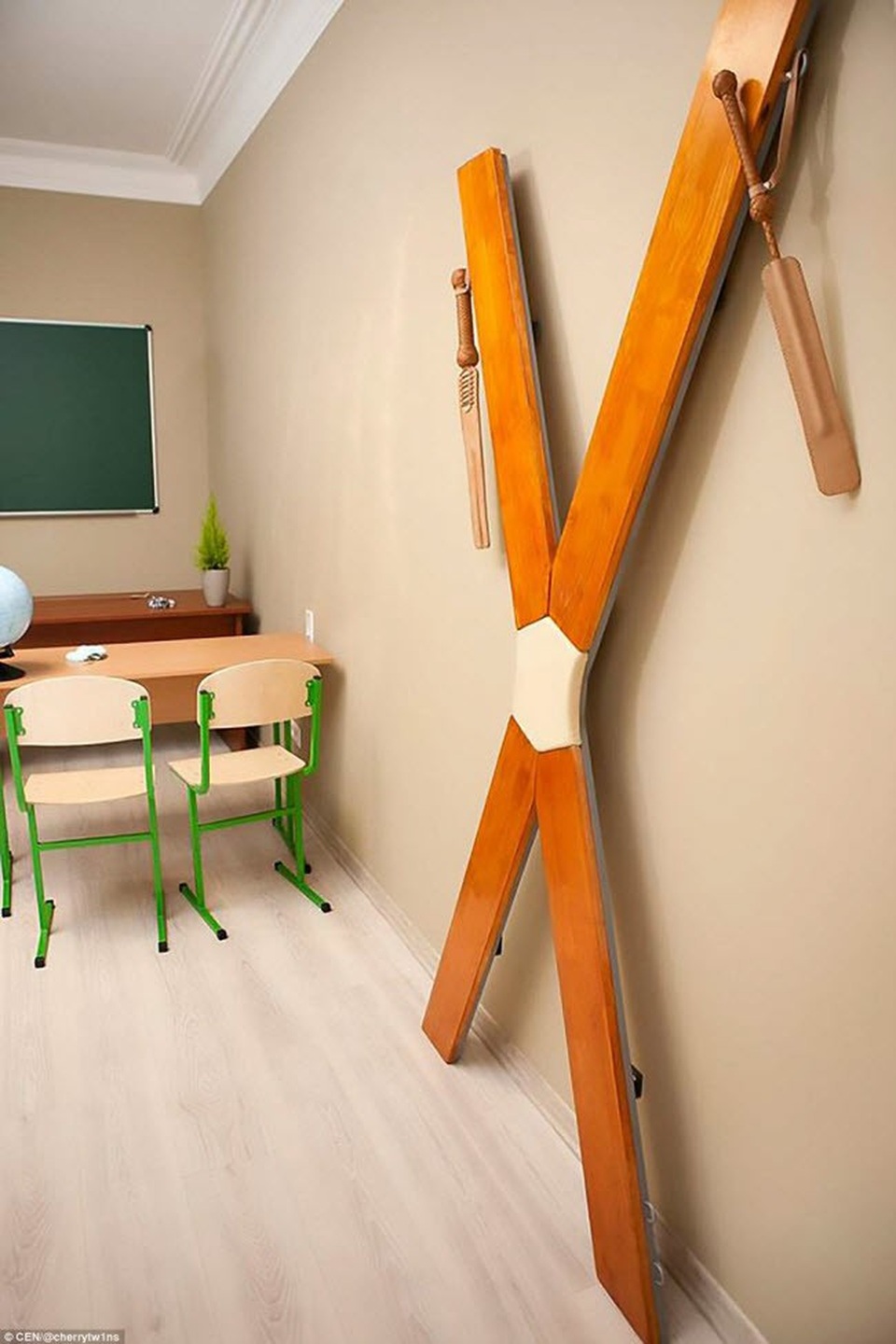 Các cặp đôi có thể đặt các phòng được thiết kế theo chủ đề trong thời gian ngắn, nhưng tối thiểu là 3 giờ.