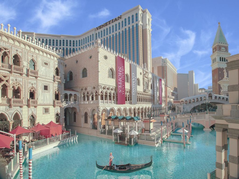 
…đến Venetian tại Las Vegas, IR đã trở thành xu hướng bùng nổ trong ngành du lịch toàn thế giới
