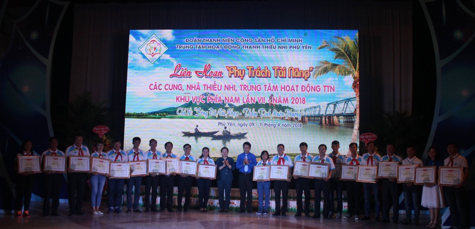 Nhiều hoạt động ý nghĩa của đoàn viên tại “Liên hoan phụ trách tài năng” - 4 Tuyên dương 44 gương Phụ trách tài năng