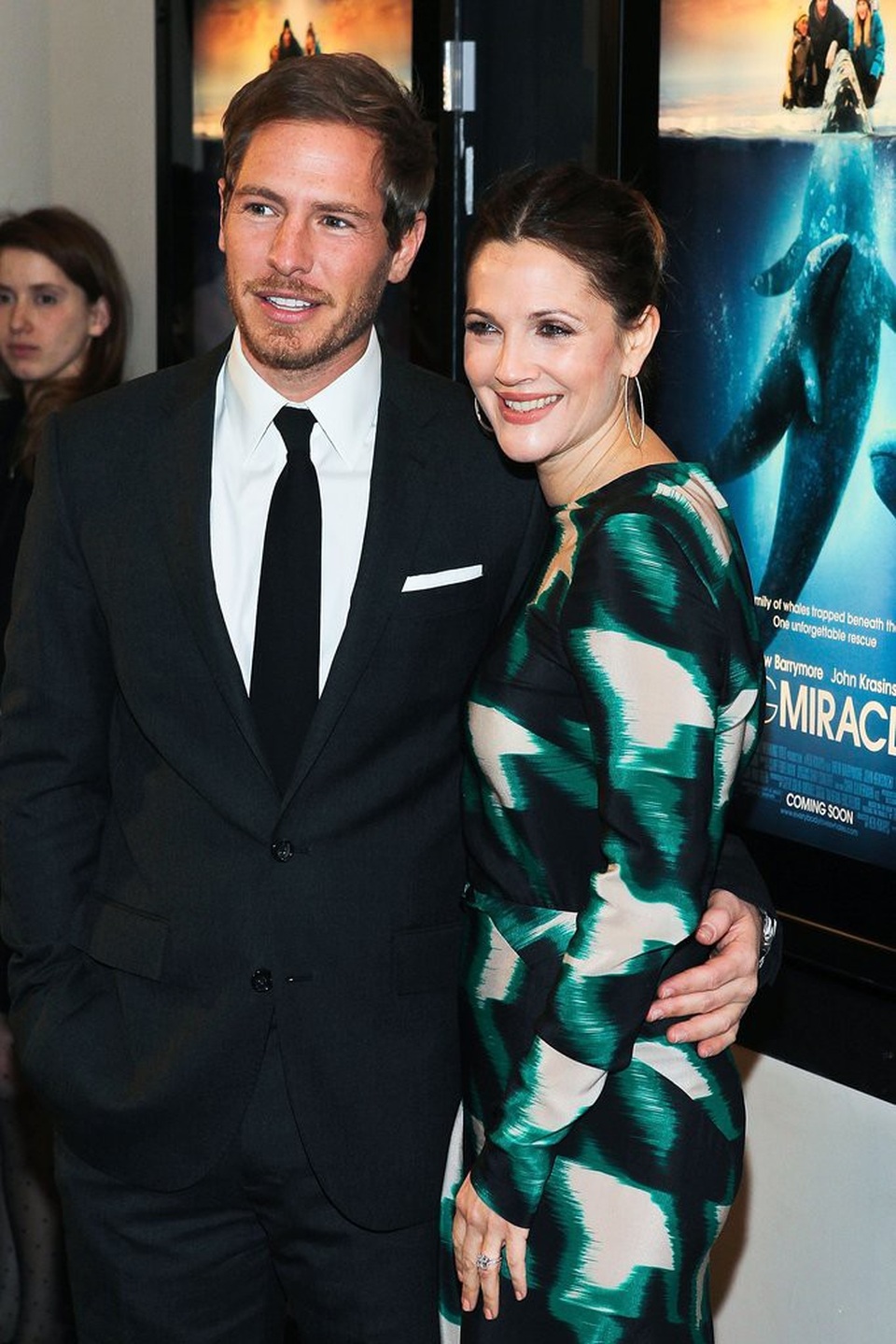 Nghe sao tâm sự chuyện nuôi con sau ly hôn - 7 Cặp đôi diễn viên Drew Barrymore (43 tuổi) và Will Kopelman (40 tuổi)