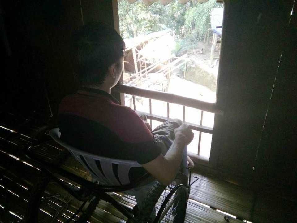 Nỗi tuyệt vọng cùng cực của chàng trai bất ngờ bị tai nạn liệt đôi chân - 4 Nỗi tuyệt vọng cùng cực của chàng trai bất ngờ bị tai nạn liệt đôi chân - 4