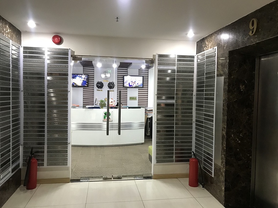 Địa chỉ công ty tiền ảo bị tố lừa 15 nghìn tỉ đồng là… “địa chỉ ma” - 3 Trụ sở công ty M.T vắng bóng người và thường xuyên không có nhân viên làm việc.