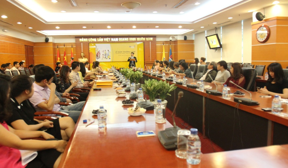 6 khách hàng PVcomBank may mắn trúng TV QLED Samsung - 1