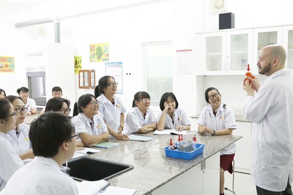 Môi trường học tập quốc tế tại Trường Quốc tế Á Châu - 3
Chuẩn giáo dục bậc phổ thông của AERO - Hoa Kỳ được áp dụng trong chương trình tiếng Anh quốc tế tại Trường Quốc tế Á Châu.