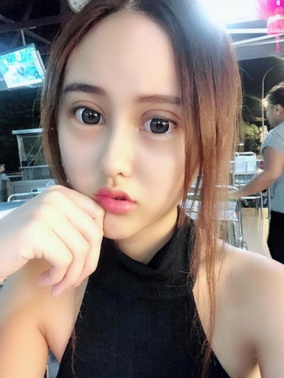 Cô vẫn tự nhận rằng mình sở hữu vẻ ngoài như búp bê Barbie