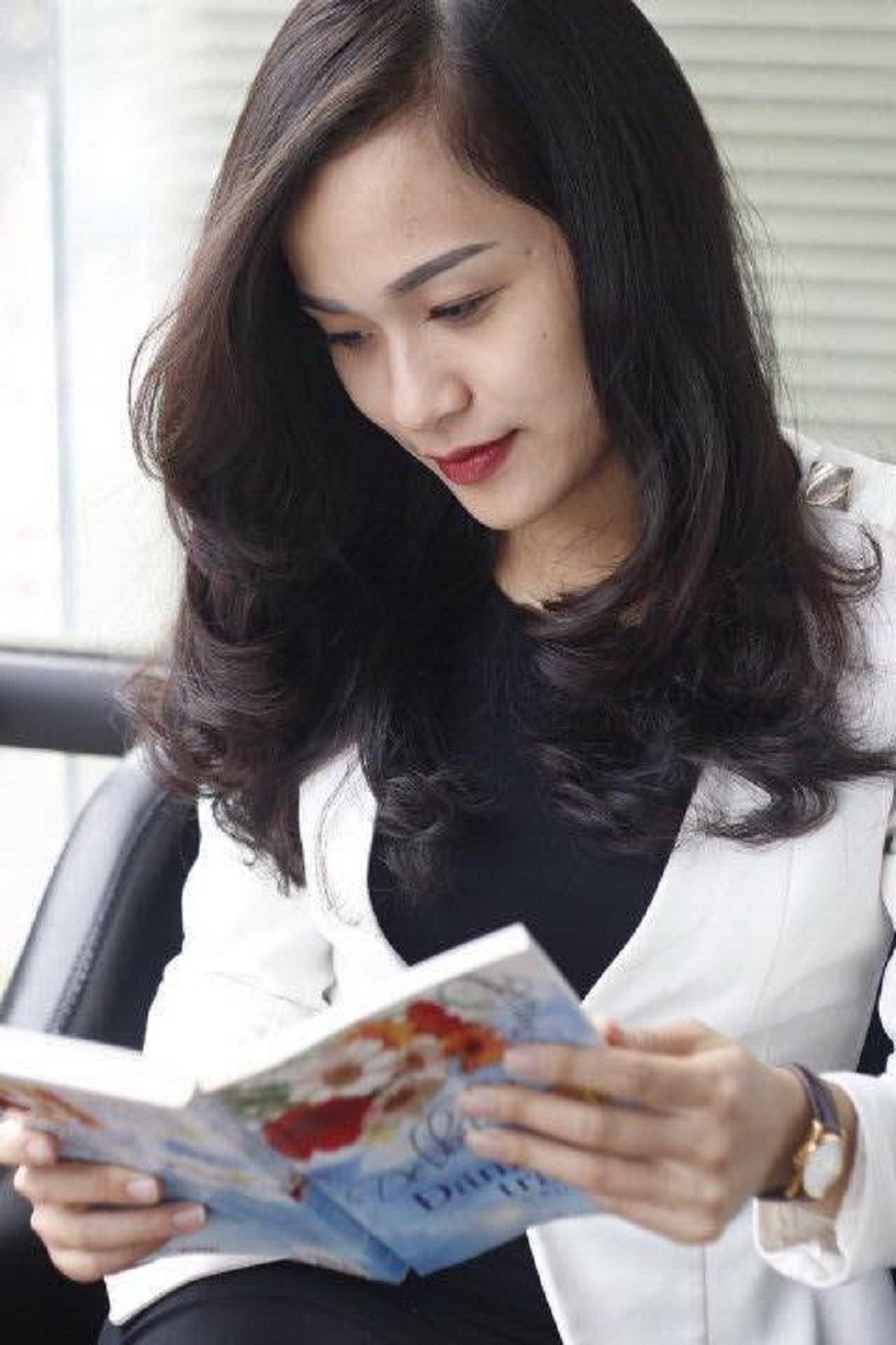 Những nữ giáo viên hứa hẹn được dân mạng "chăm sóc đặc biệt" năm 2018 - 5 Những nữ giáo viên hứa hẹn được dân mạng "chăm sóc đặc biệt" năm 2018 - 5