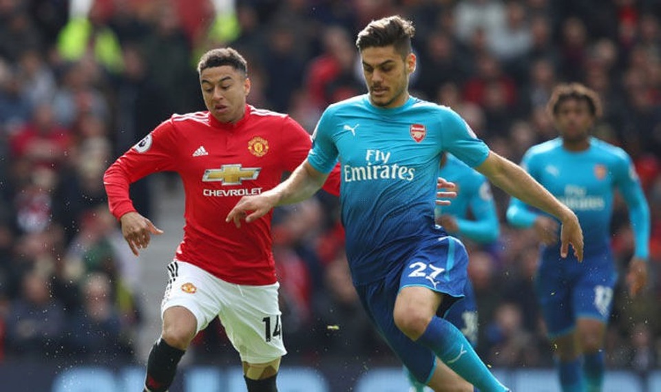 Konstantinos Mavropanos chơi tốt trong trận gặp MU