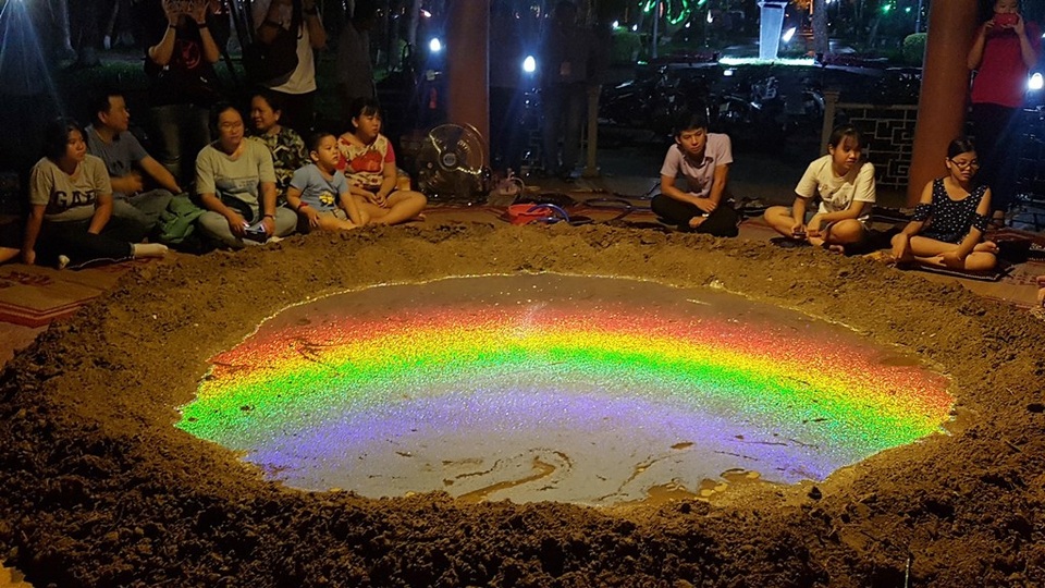 Xuất hiện… “miệng núi lửa” tại Festival Huế - 4