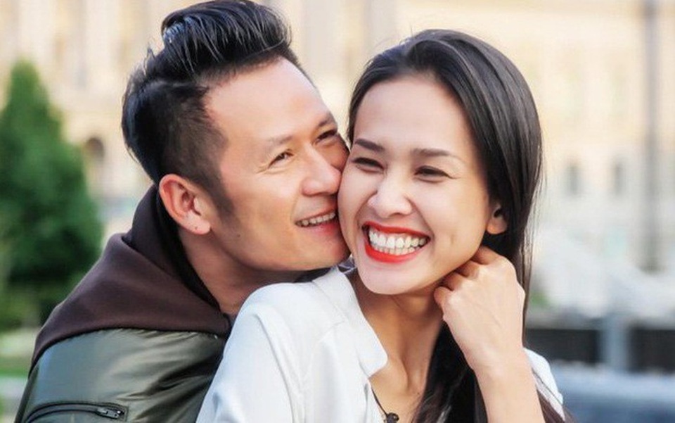 Tiết lộ cuộc sống sau khi chia tay Bằng Kiều của Hoa hậu Dương Mỹ Linh - 2 Dương Mỹ Linh và nam ca sĩ Bằng Kiều từng có mối tình 3 năm mặn nồng. Chuyện tình của Bằng Kiều và Dương Mỹ Linh bắt đầu sau khi Bằng Kiều chia tay Trizzie một thời gian. Ngỡ rằng chuyện tình của cả hai sẽ có hồi kết đẹp thì giữa tháng 7/2017, thông tin chuyện chia tay của cặp đôi được truyền thông đồng loạt đăng tải.