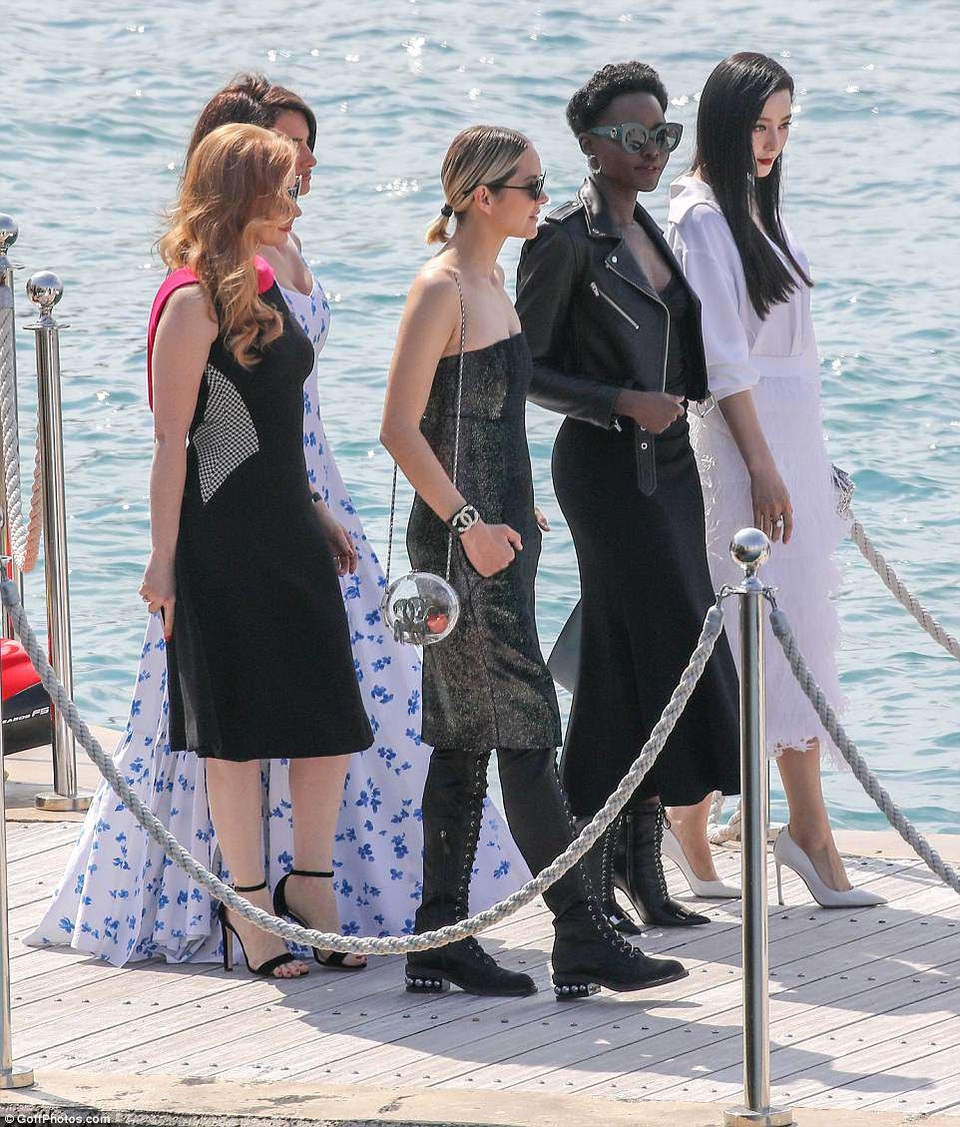 
Jessica Chastain chia sẻ cô làm việc rất thoải mái và vui vẻ với các bạn đồng nghiệp nữ
