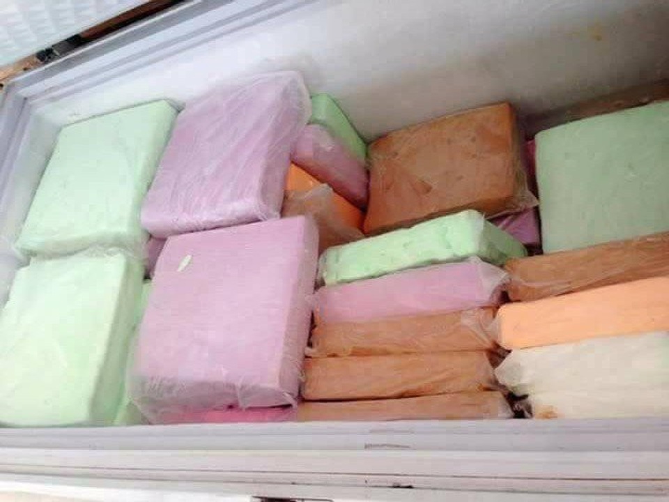 Kem siêu rẻ 15.000 đồng/kg: Hàng "3 không" sướng mồm, ăn liều - 2
1kg kem cân giá chỉ 25.000 đồng, nếu mua với số lượng lớn giá chỉ 15.000 đồng