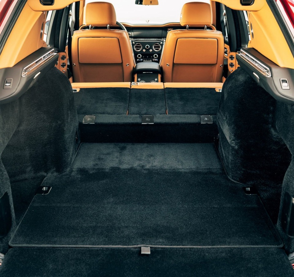 Rolls-Royce Cullinan chính thức trình làng - SUV "bom tấn" - 6 Rolls-Royce Cullinan chính thức trình làng - SUV "bom tấn" - 6