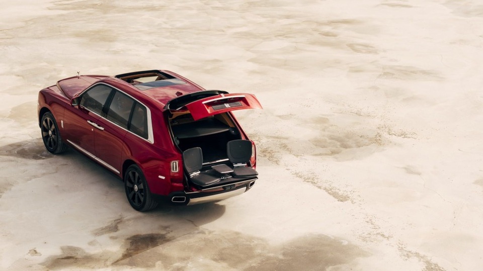 Rolls-Royce Cullinan chính thức trình làng - SUV "bom tấn" - 8 Rolls-Royce Cullinan chính thức trình làng - SUV "bom tấn" - 8