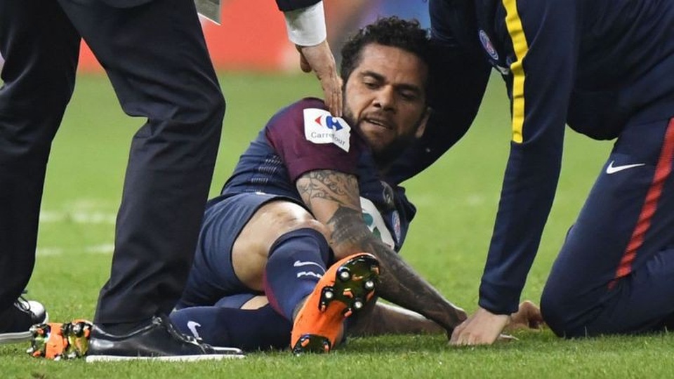 Dani Alves chính thức vắng mặt ở World Cup 2018 - 1 Dani Alves chính thức lỡ hẹn với World Cup 2018