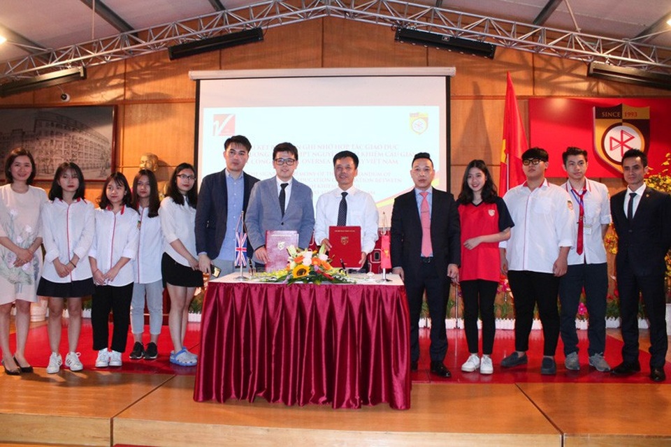 Trường Nguyễn Bỉnh Khiêm hợp tác với công ty quốc tế về du học Anh - 2
Hợp tác giữa hai bên nhằm tạo cơ hội và tư vấn cho học sinh THCS&THPT Nguyễn Bỉnh Khiêm du học tại các trường đại học, cao đẳng uy tín tại nước Anh.
