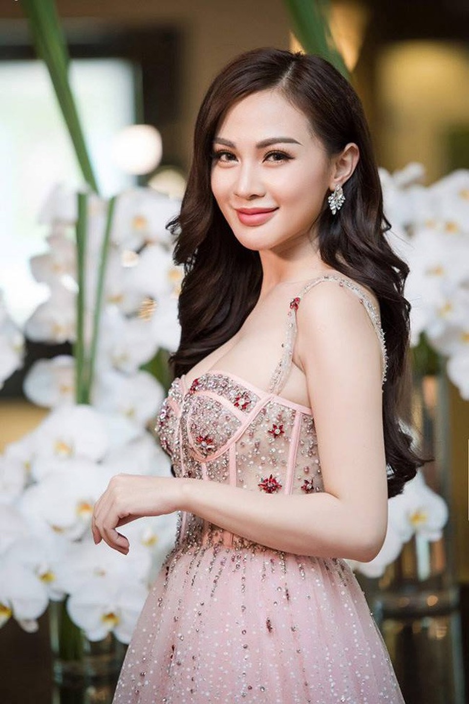 Cặp bạn thân nóng bỏng lại chịu chơi "gây bão" giới trẻ Việt - 11
Hot girl 28 tuổi ngày càng hoàn thiện nhan sắc bản thân.