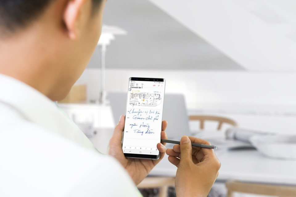 Vào họp gọn nhẹ như không, đích thị là dân dùng Galaxy Note8 - 4 Galaxy Note8 giúp tăng khả năng chủ động và giảm bớt các buổi họp không cần thiết của kiến trúc sư.