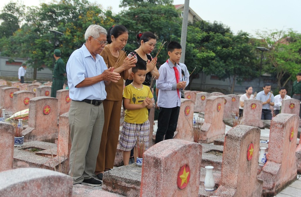 Đón các anh về đất Mẹ - 7 Đón các anh về đất Mẹ - 7