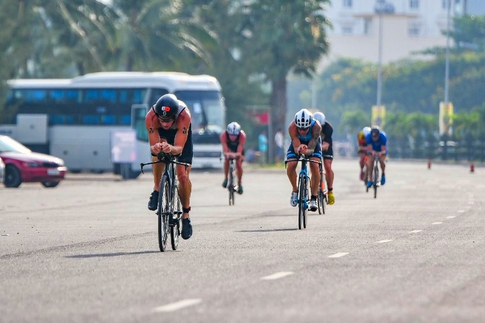 Sôi động đường đua IRonMan 70.3 Việt Nam 2018 tại Đà Nẵng - 1 Cuộc thi IronMan 70.3 Việt Nam 2018 vừa diễn ra tại Đà Nẵng trong ngày 13/5