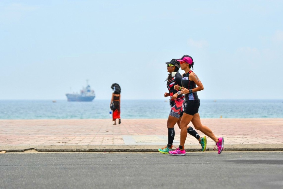 Sôi động đường đua IRonMan 70.3 Việt Nam 2018 tại Đà Nẵng - 5 Tổng chiều dài đường đua IronMan 70.3 tương đương 113 km với ba môn thi phối hợp: bơi, đạp xe và chạy bộ