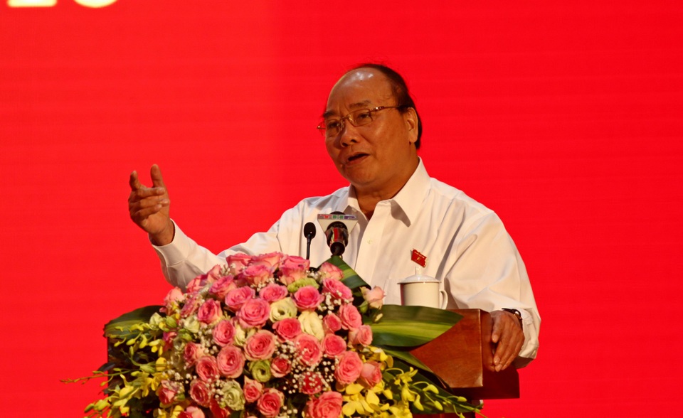 Thủ tướng yêu cầu đề ra mức phí quốc lộ 5 phù hợp với thực tế đời sống - 1 Thủ tướng Nguyễn Xuân Phúc chỉ đạo Bộ GTVT nghiên cứu, xem xét để đề ra mức phí phù hợp với thực tế đời sống của nhân dân (ảnh CTV)