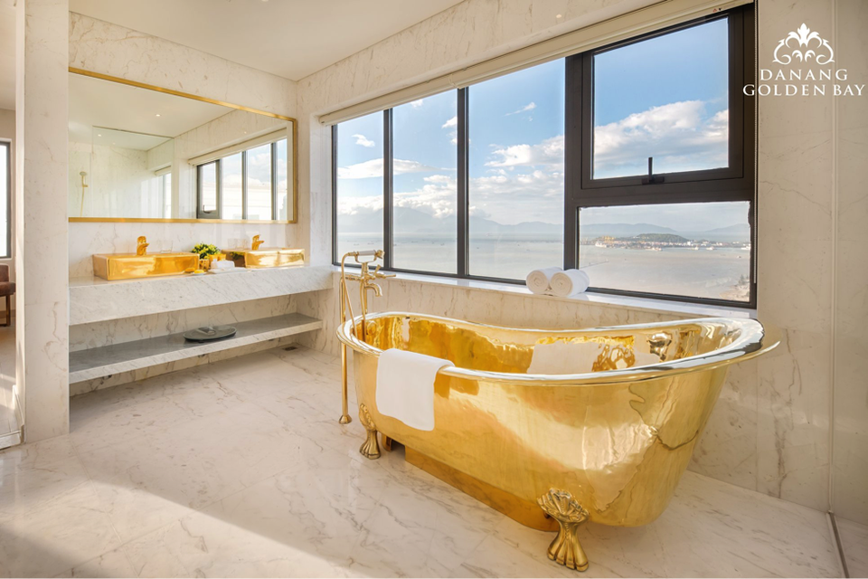 Khách sạn vịnh vàng Đà Nẵng Danang Golden Bay Hotel - 7 Thiết bị vệ sinh dát vàng tại khách sạn Dannang Golden Bay
