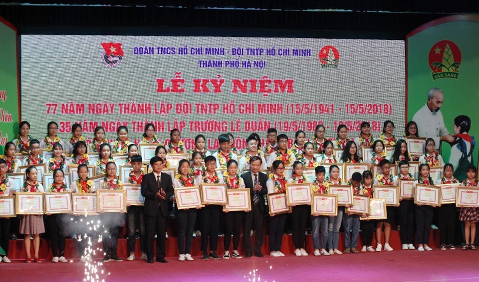 Liên đội trưởng tiêu biểu Thủ đô: Tự giác, biết quán xuyến công việc và tự tin trước đám đông - 2 60 Liên đội trưởng tiêu biểu Thủ đô năm học 2017 - 2018