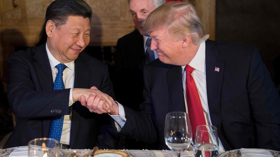 Tổng thống Mỹ bất ngờ muốn "cứu" ZTE khiến dư luận hoang mang - 2 Ông Trump cho biết đang làm việc cùng với ông Tập Cận Bình để đưa ZTE trở lại kinh doanh.
