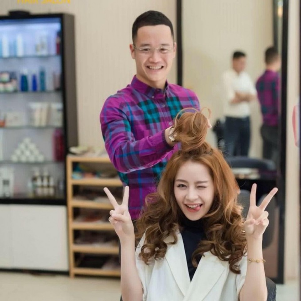 Aki Hairdressing salon - niềm tự hào của một nhà tạo mẫu - 2 Aki Hairdressing salon - niềm tự hào của một nhà tạo mẫu - 2