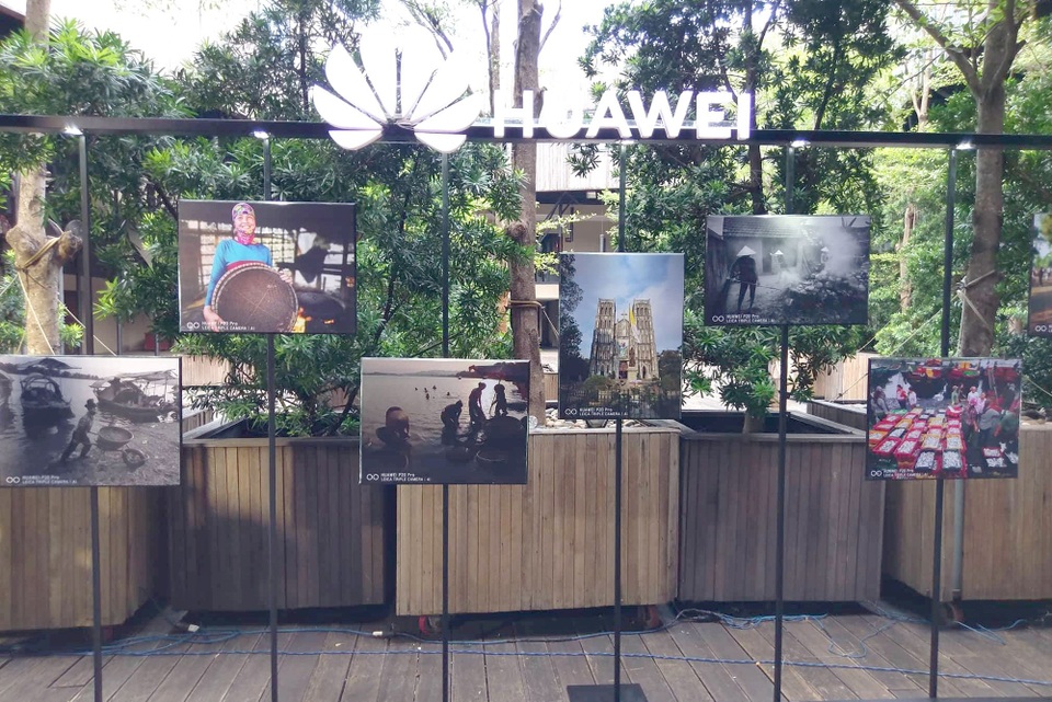 Huawei P20 Pro có 3 camera với ống kính Leica ra mắt tại Việt Nam - 4 Huawei P20 Pro có 3 camera với ống kính Leica ra mắt tại Việt Nam - 4