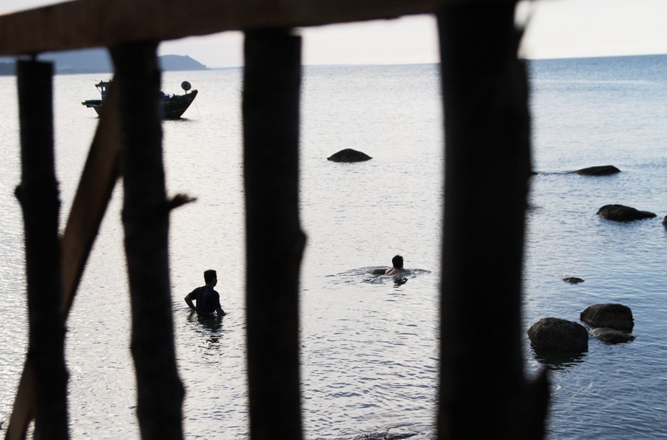 Không gì thoải mái hơn được ngụp lặn ở bãi biển hoang sơ